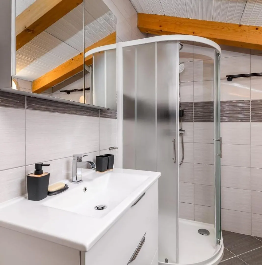 Holiday Apartment In Medulin With Terrace, Air Conditioning, Wifi, Washing Machine 5158-3 Croatia